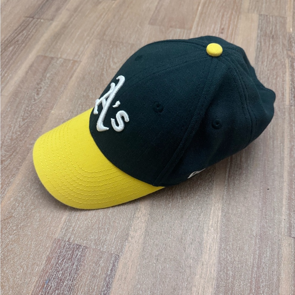 New Era Oakland A’s Hat Green Yellow One Size Velcro Back